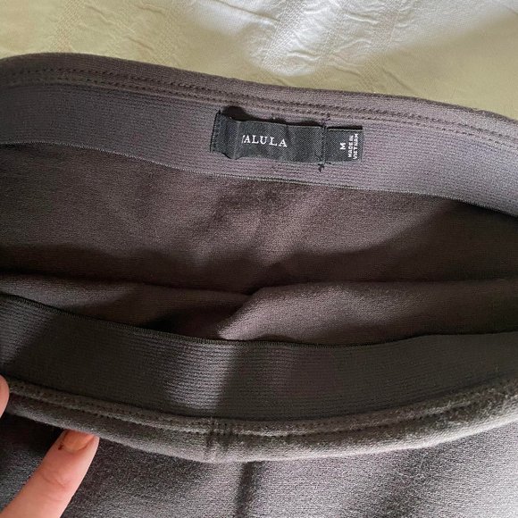 Aritzia Talula Primrose Gray Asymmetric Mini Skirt - Picture 3 of 3